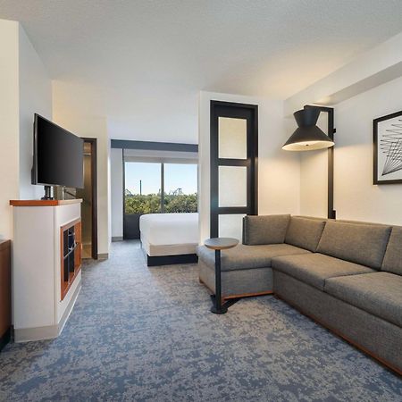 Hyatt Place Tampa Busch Gardens Eksteriør billede
