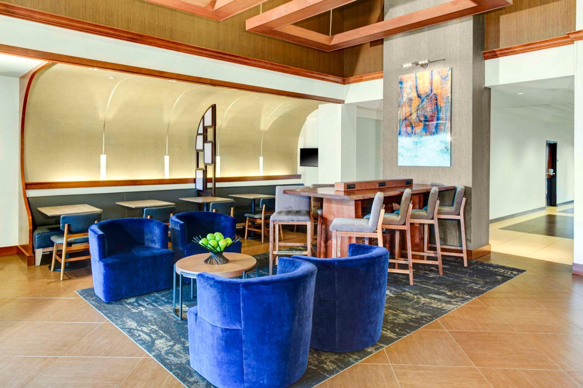 Hyatt Place Tampa Busch Gardens Eksteriør billede