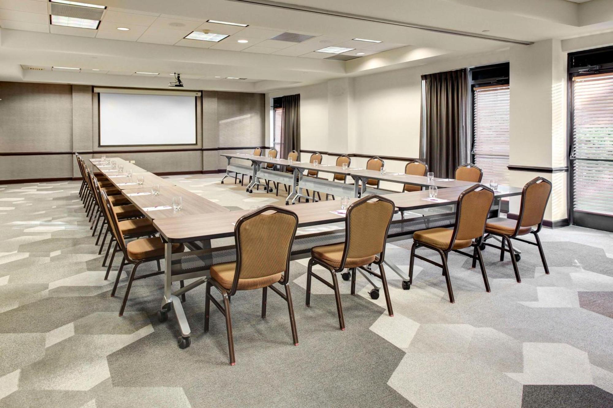 Hyatt Place Tampa Busch Gardens Eksteriør billede