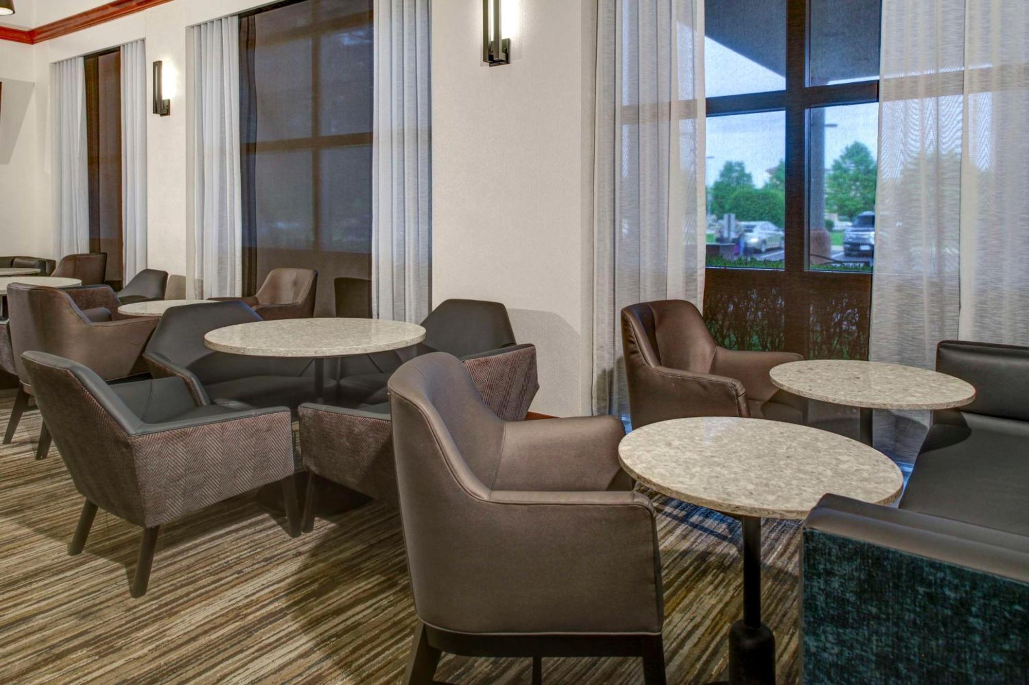 Hyatt Place Tampa Busch Gardens Eksteriør billede