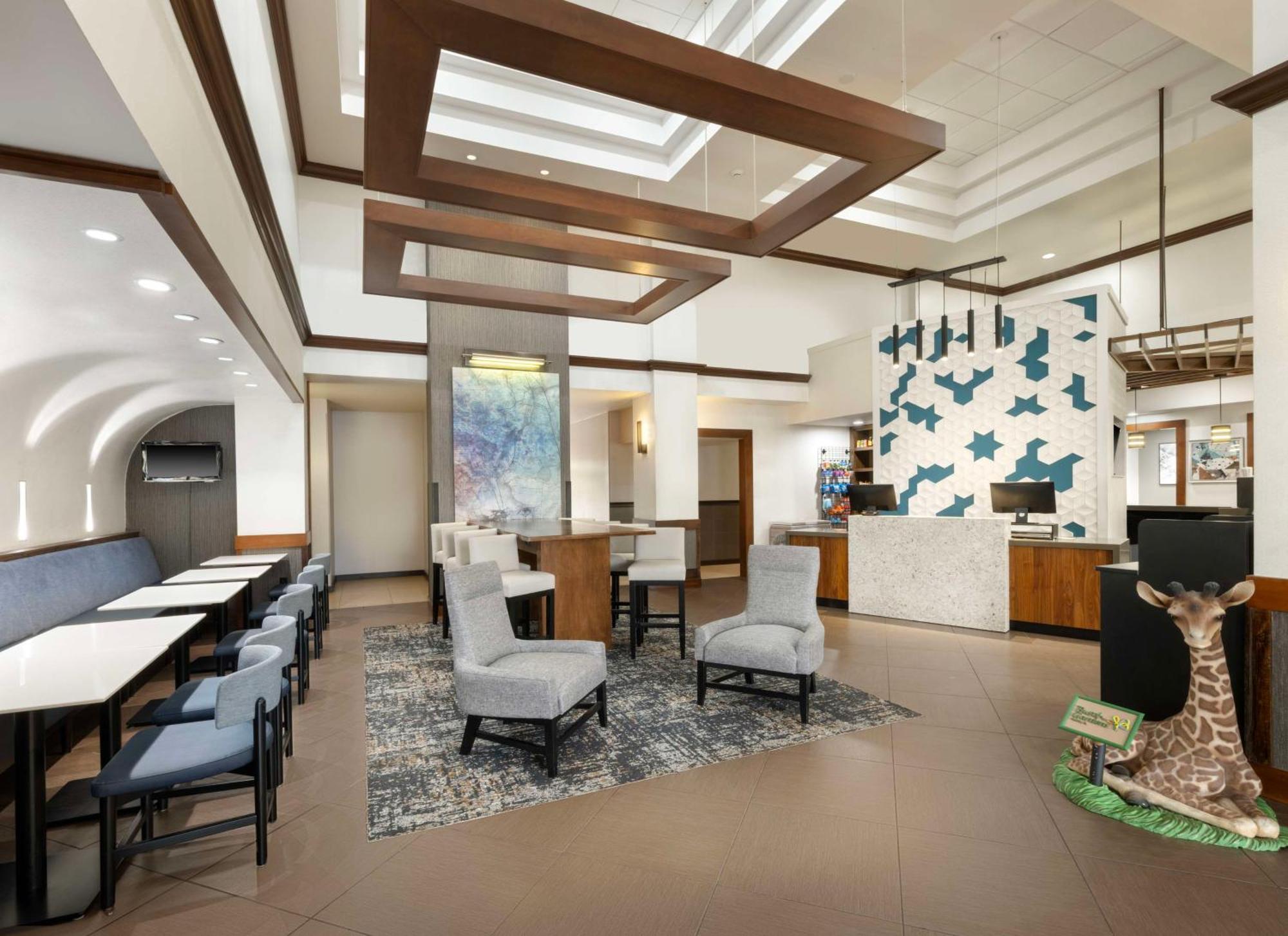 Hyatt Place Tampa Busch Gardens Eksteriør billede