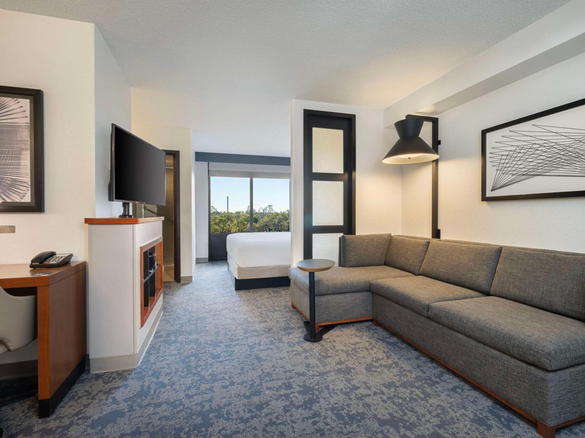 Hyatt Place Tampa Busch Gardens Eksteriør billede
